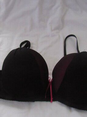 Felina Black Push Up Bra  38C  NWT